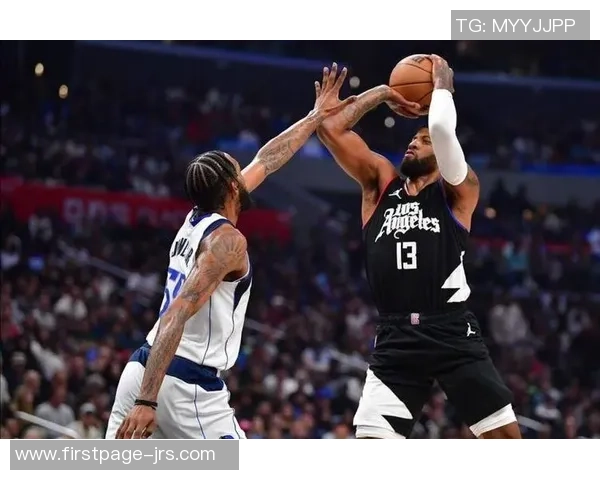 快船与篮网激战正酣精彩比赛直播全程回顾与分析